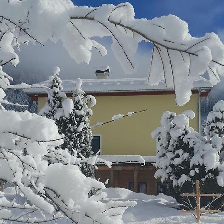 Fantastic Apartment With Terrace Untertauern Esterno foto
